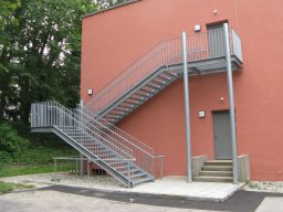 Aussentreppe gerade-039